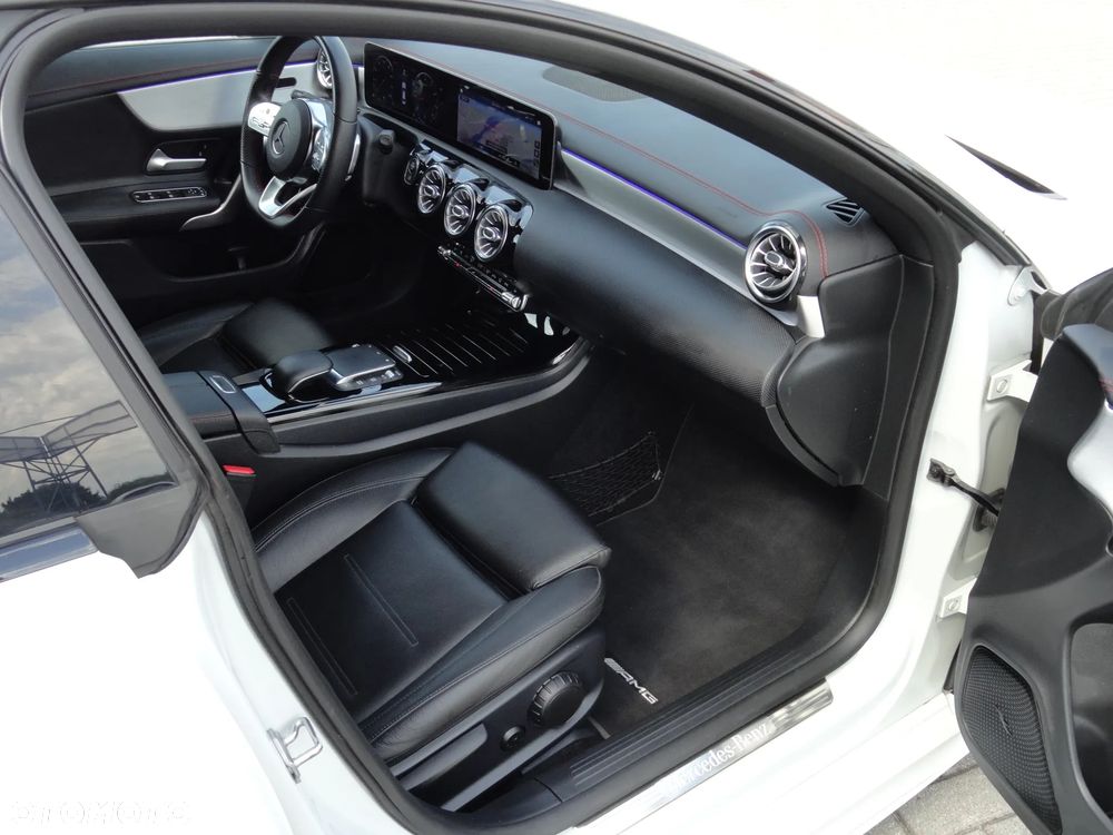 Mercedes-Benz CLA 200 7G-DCT Edition AMG Line - 9