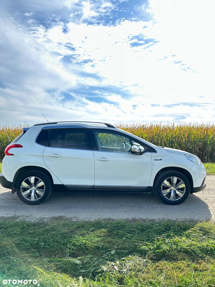 Peugeot 2008 - 8