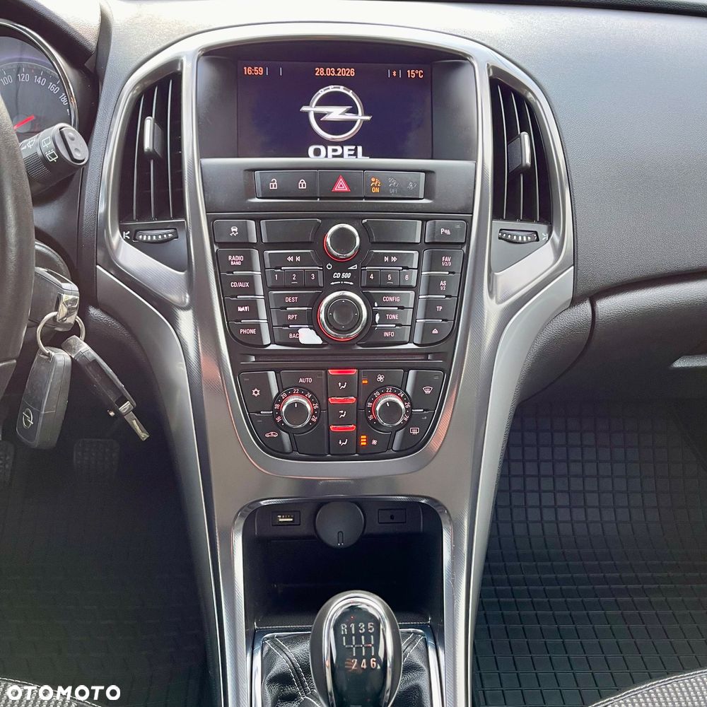 Opel Astra 1.4 Turbo Exklusiv - 18