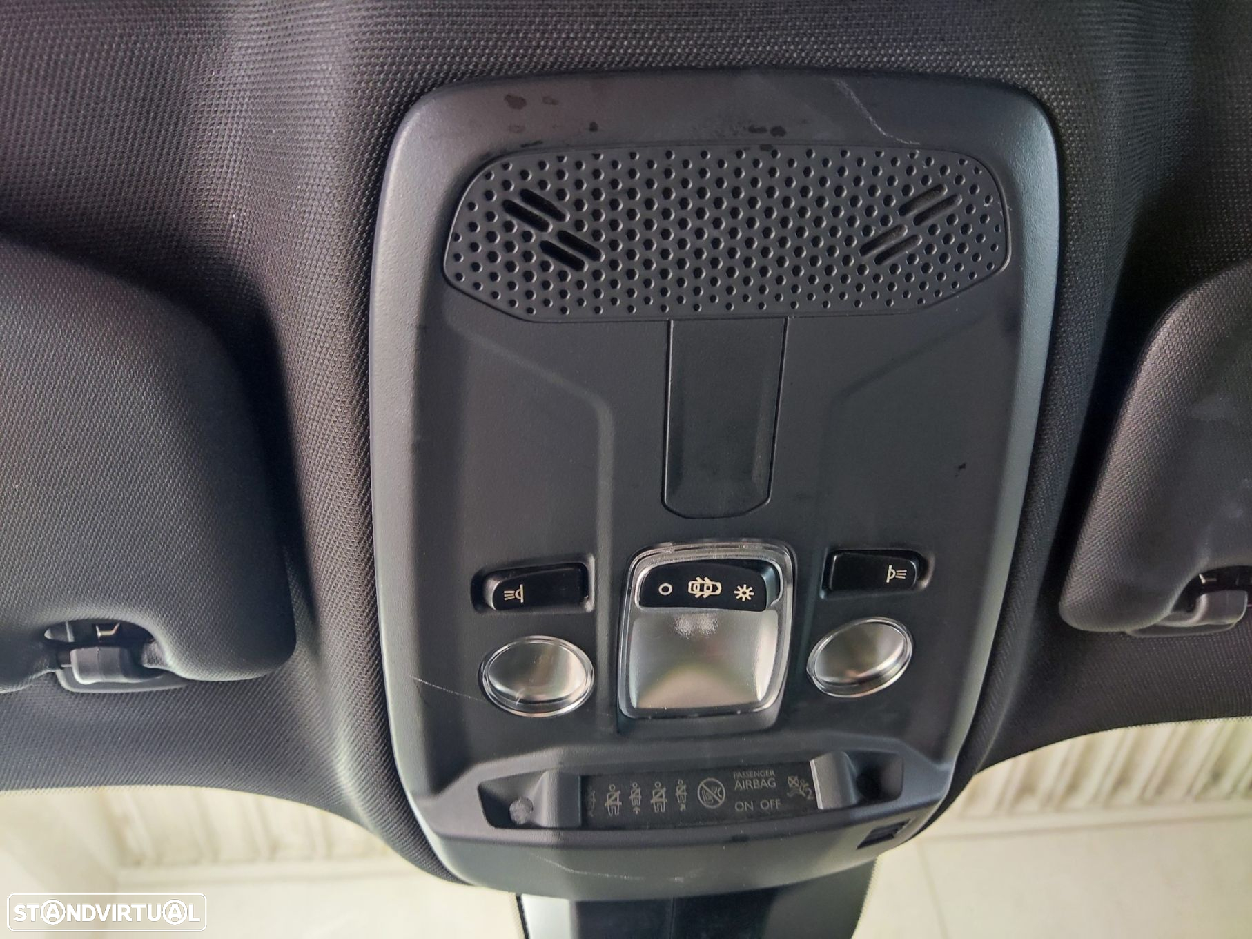 Peugeot 2008 1.2 PureTech Allure EAT8 - 21