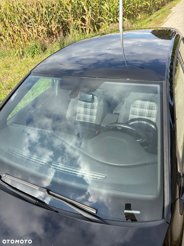 Volkswagen Golf - 28