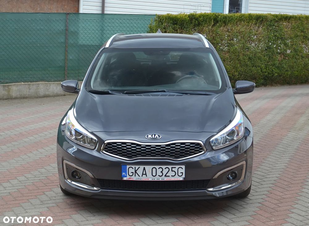 Kia Ceed 1.6 CRDi 136 ISG Dream Team Edition - 5