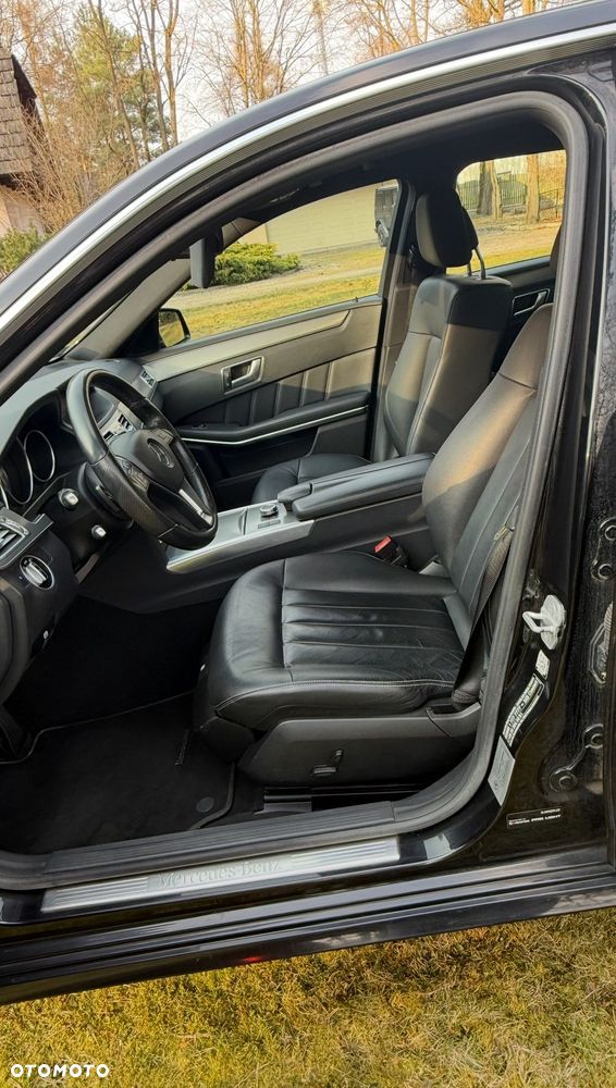 Mercedes-Benz Klasa E 220 BlueTEC 4-Matic Classic - 5