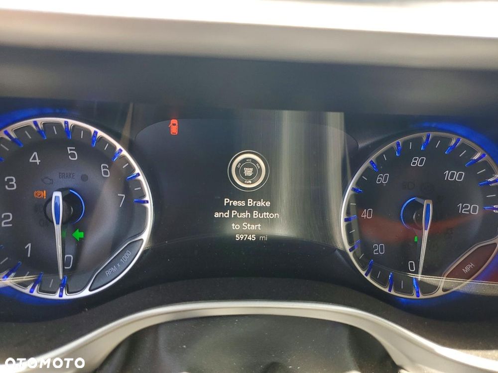 Chrysler Pacifica - 12