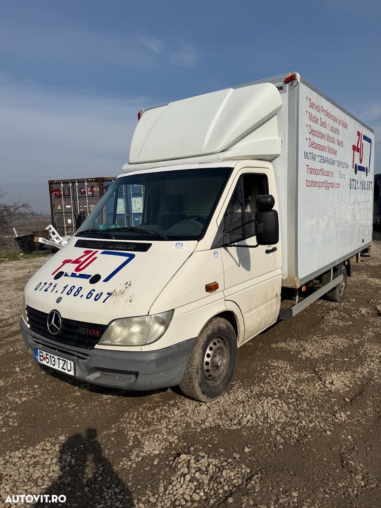 Mercedes-Benz Sprinter - 1