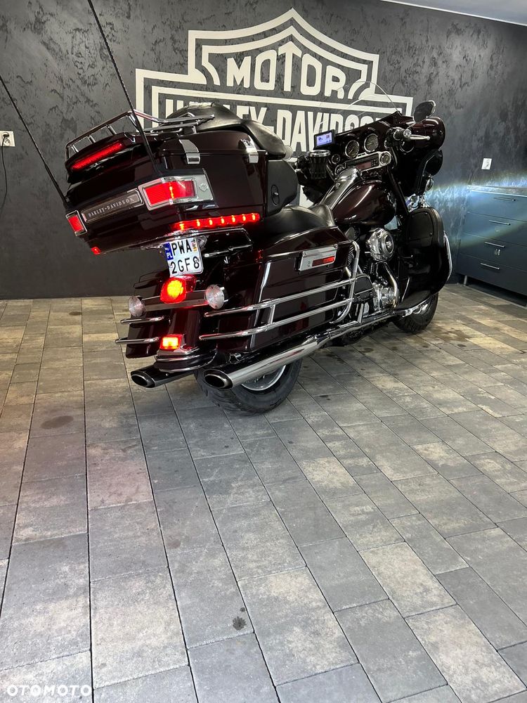 Harley-Davidson FLHT Electra Glide Standard - 2