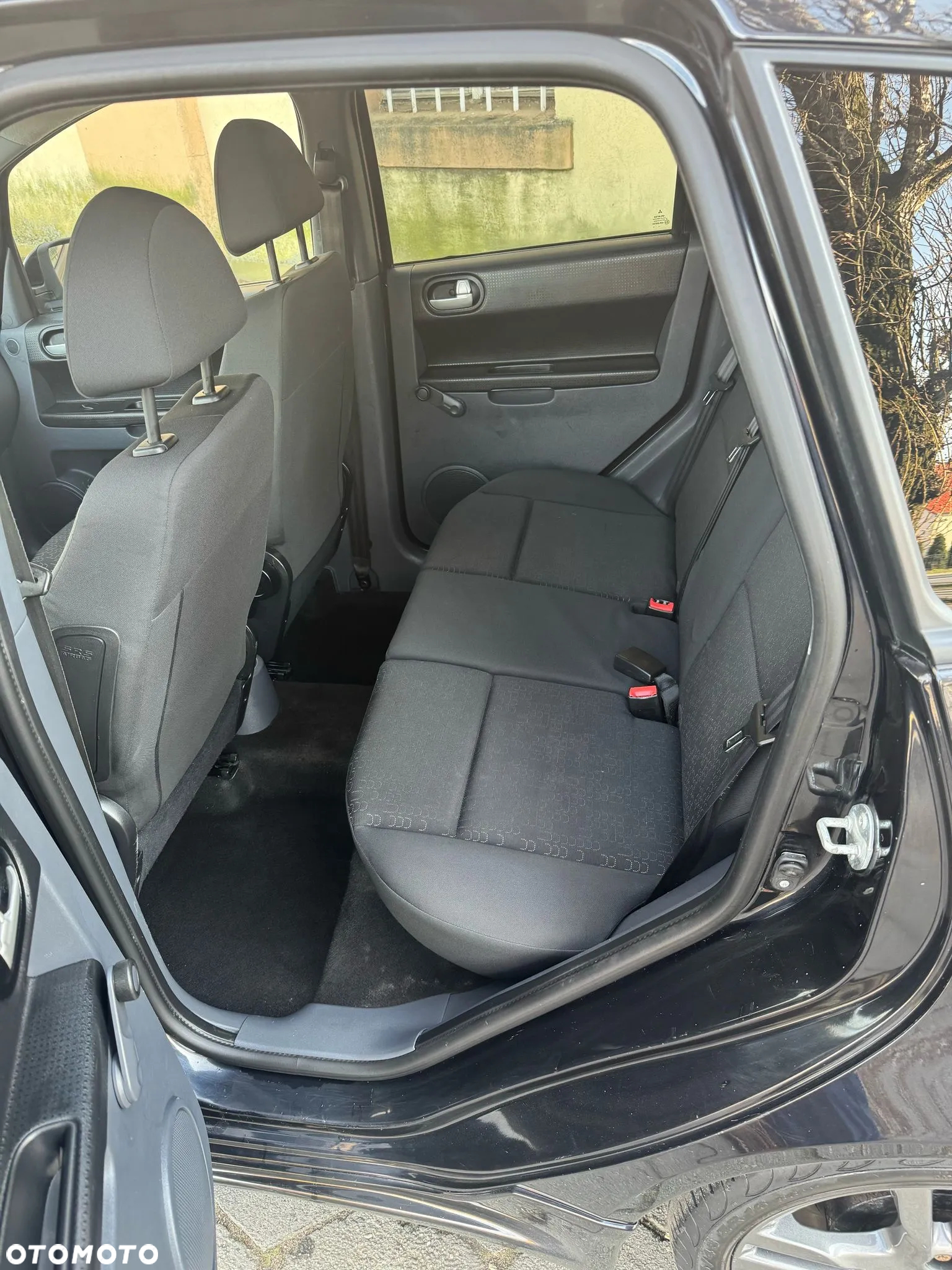 Mitsubishi Colt - 13