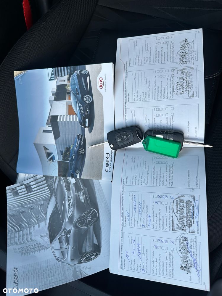 Kia Ceed 1.6 GDI Dream-Team Edition - 19