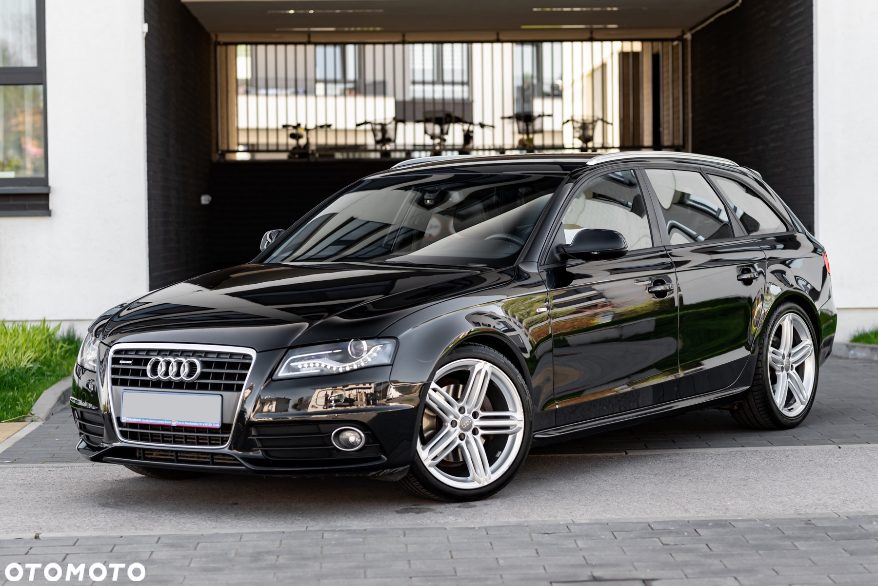 Audi A4 Avant 2.0 TFSI quattro S line Sportpaket - 2