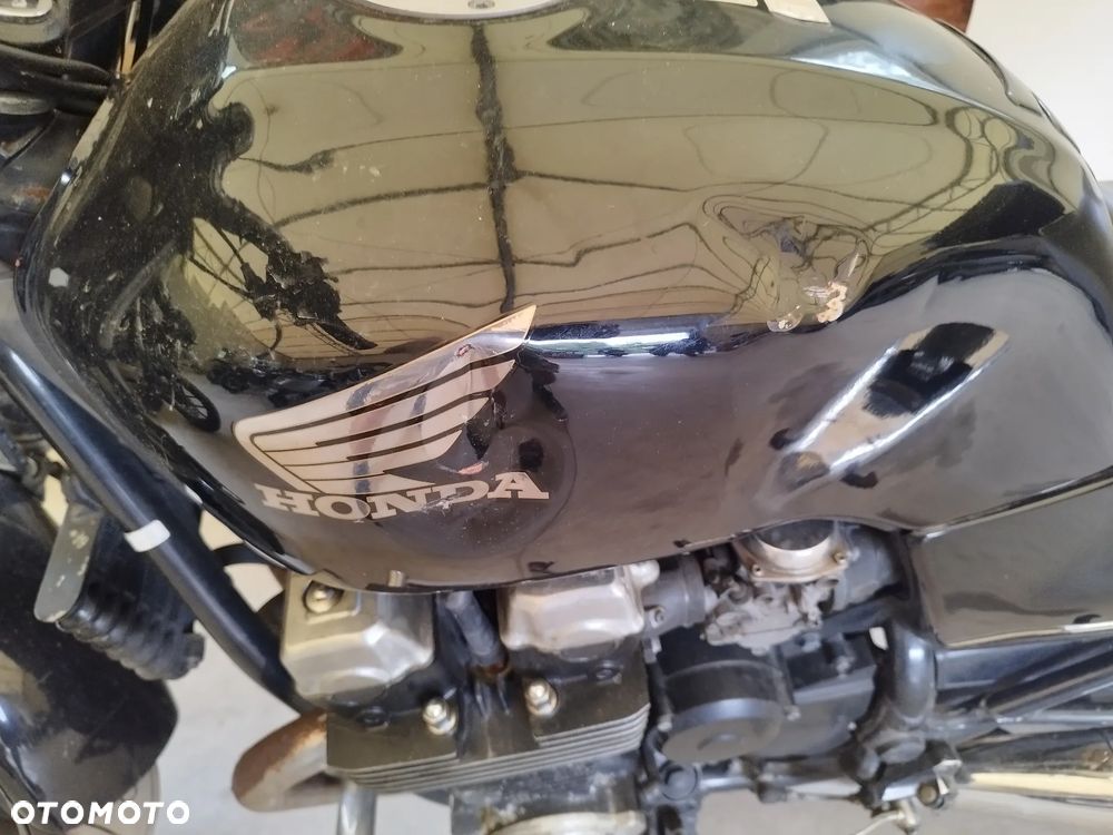 Honda CB - 9
