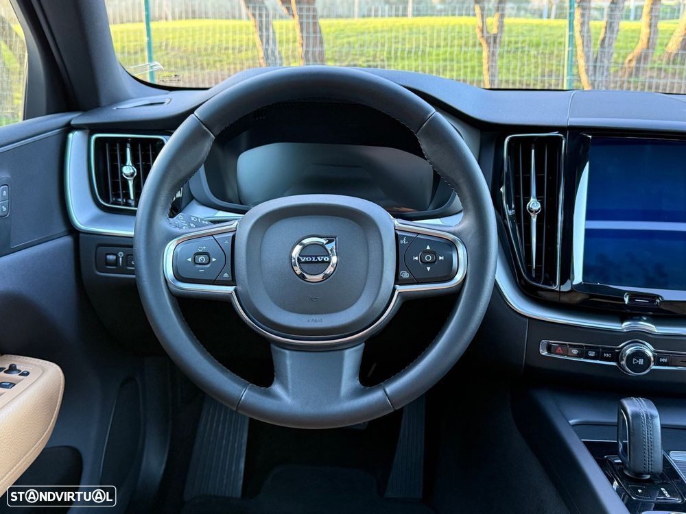 Volvo XC 60 2.0 T8 PHEV Inscription AWD - 56
