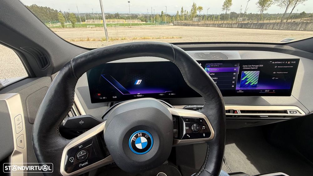 BMW iX xDrive 40 Pack Desportivo - 14