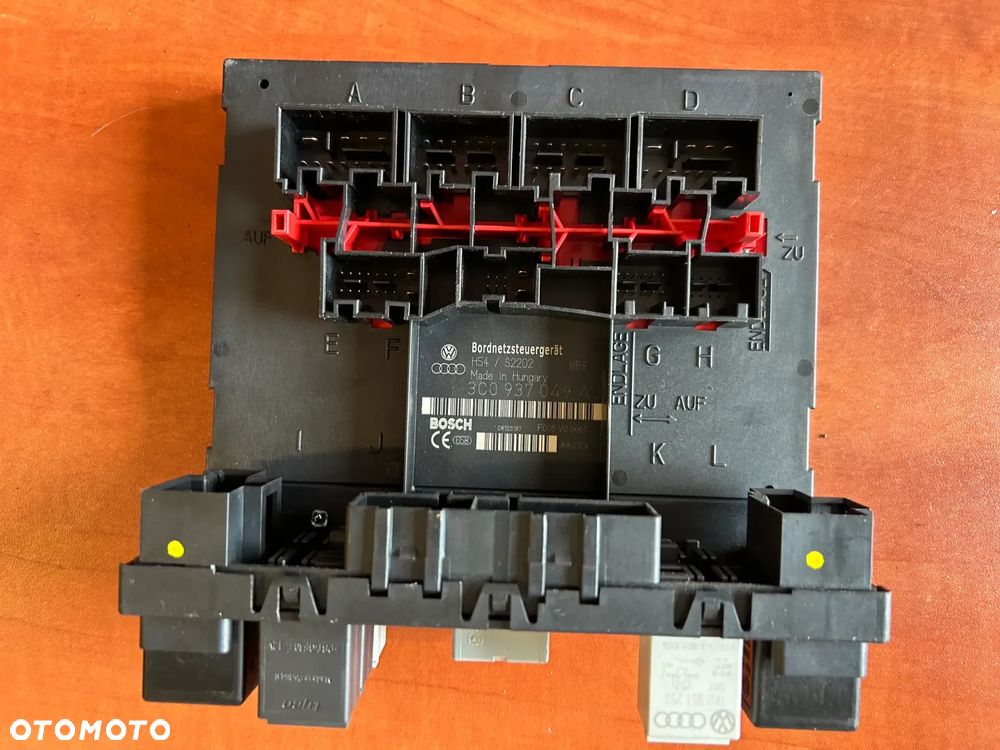Moduł bordnetz Volkswagen OE 3C0937049A STEROWNIK SKRZYNKA