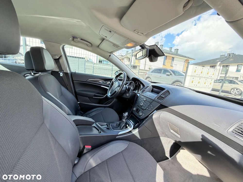 Opel Insignia 1.8 - 12