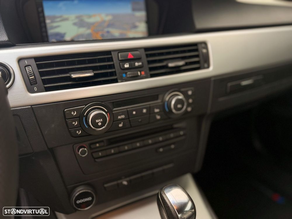 BMW 320 d Cabrio Auto - 29