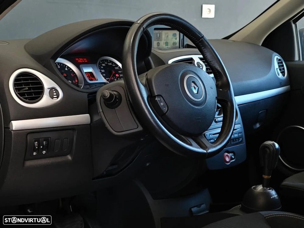 Renault Clio 1.5 dCi Dynamique S C.Reb. - 34