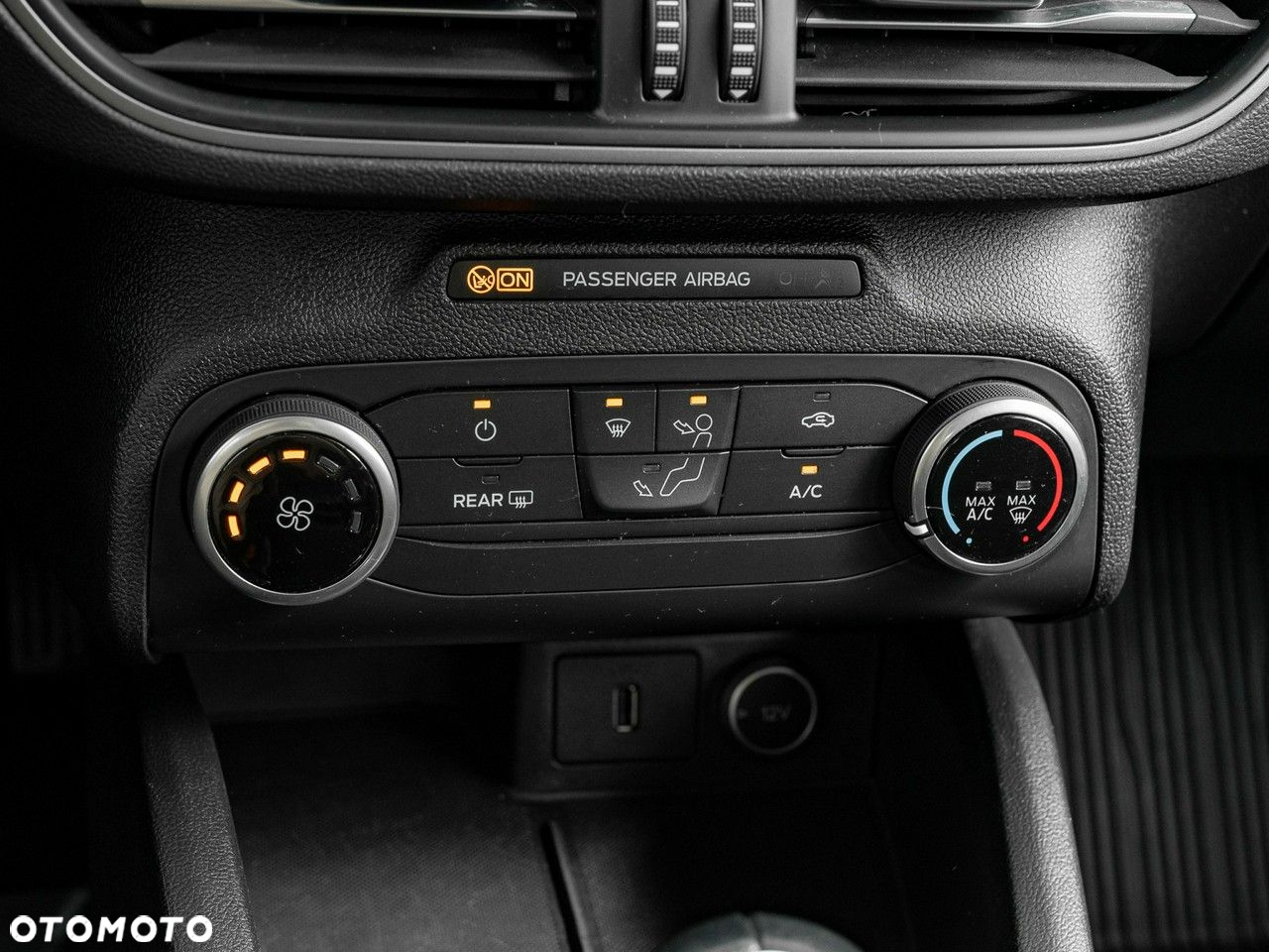 Ford Focus 1.0 EcoBoost Active - 20