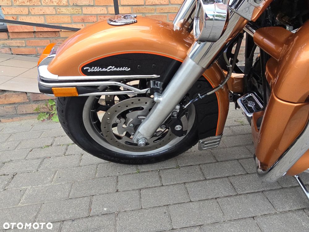 Harley-Davidson FLHTCU Ultra - 4