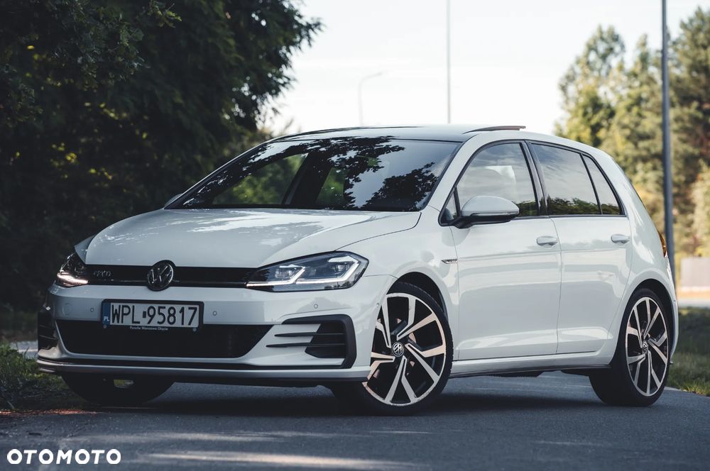Volkswagen Golf - 17