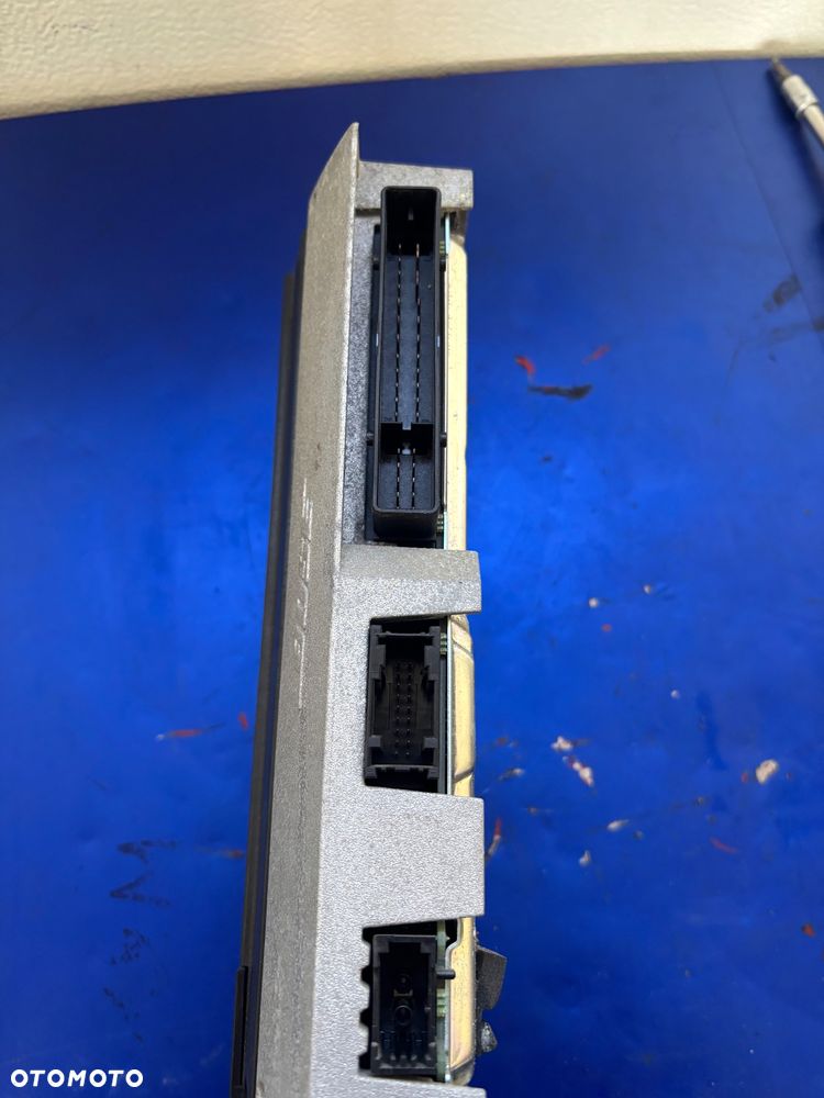 AUDI A8 D3 WZMACNIACZ BOSE 4E0035223F - 2