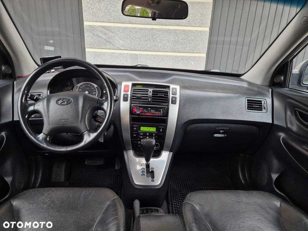 Hyundai Tucson 2.0 CRDi Elegance + - 7