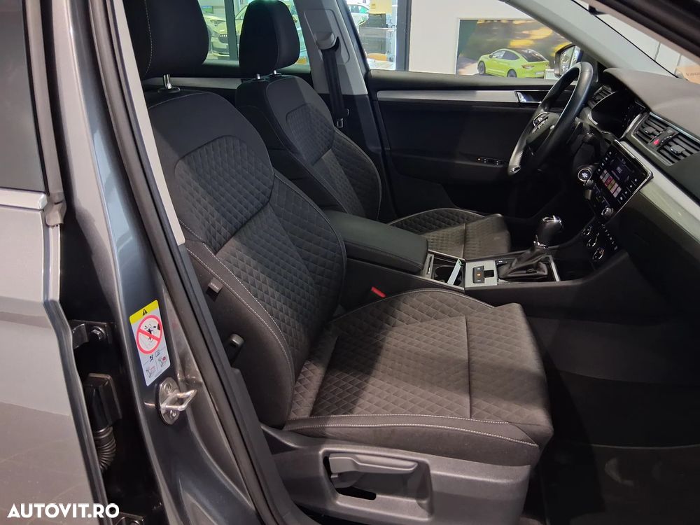 Skoda Superb 2.0 TDI DSG Ambition - 36