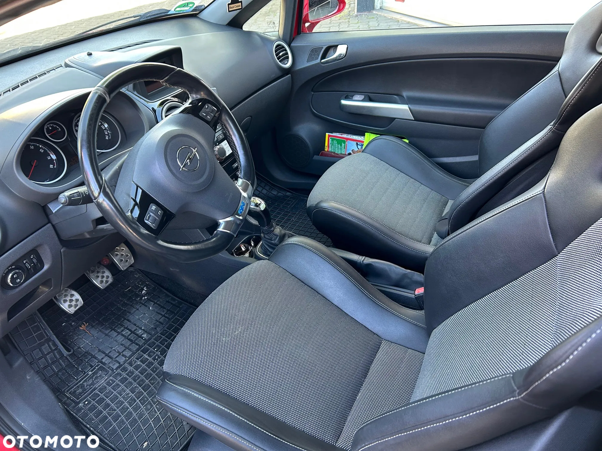 Opel Corsa 1.6 Turbo OPC - 6