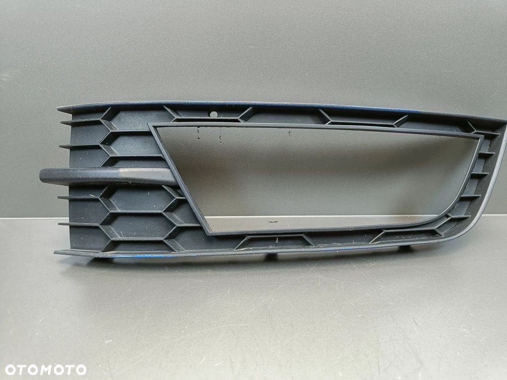 Kratka Zderzaka Lewa Skoda Octavia 3 III Zaślepka Ramka Halogenu 5E0807681 - 1