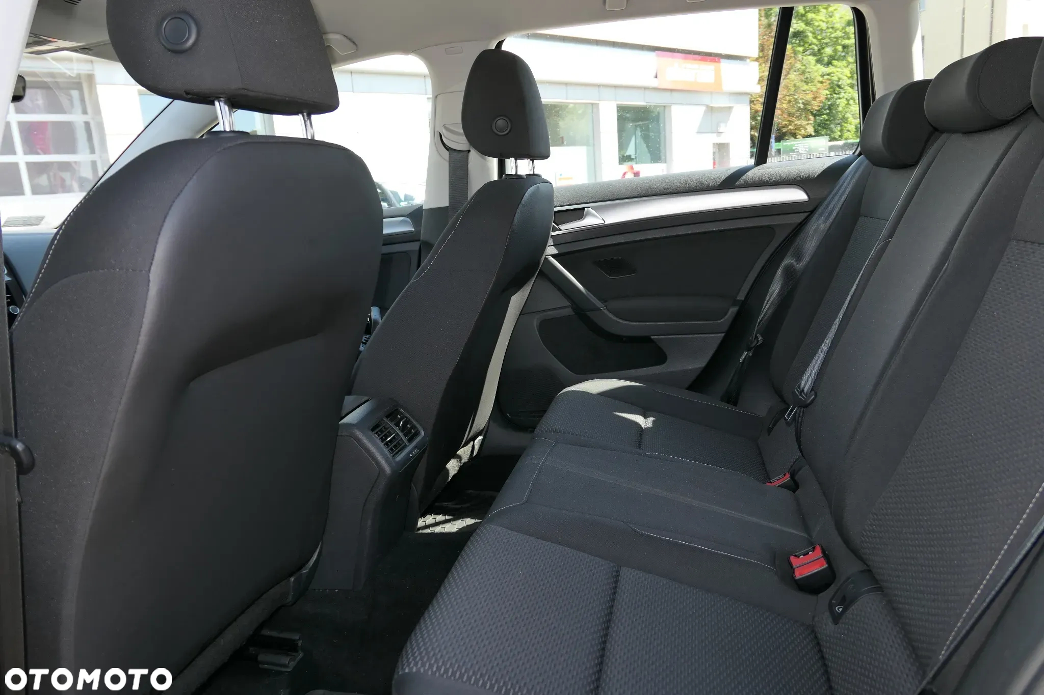 Volkswagen Golf - 20