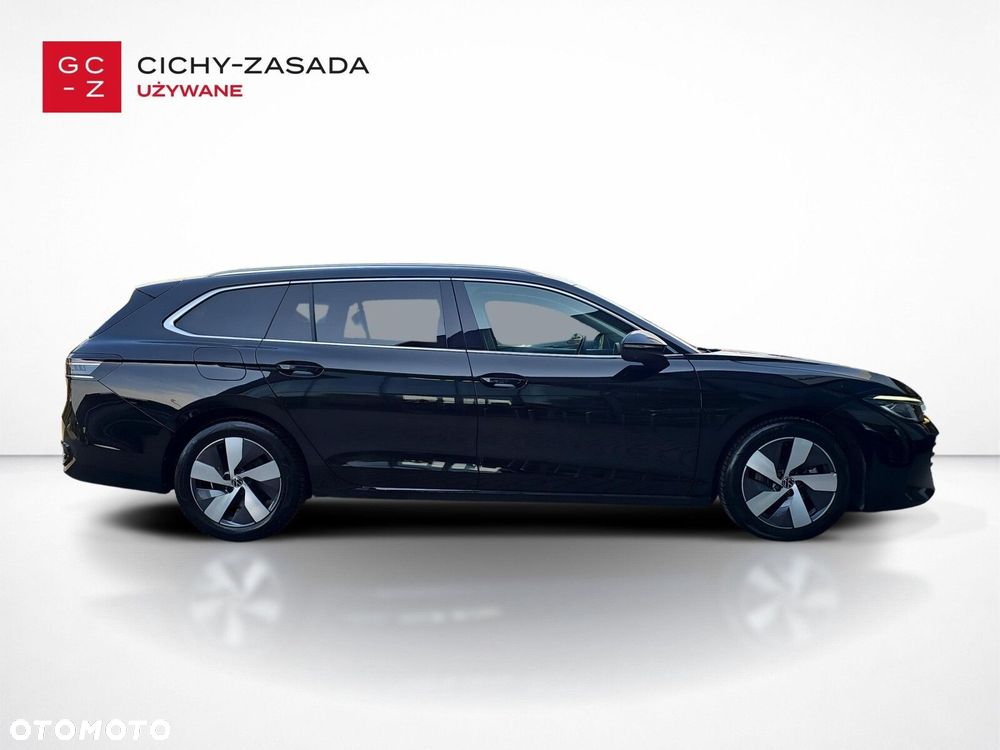 Volkswagen Passat - 4
