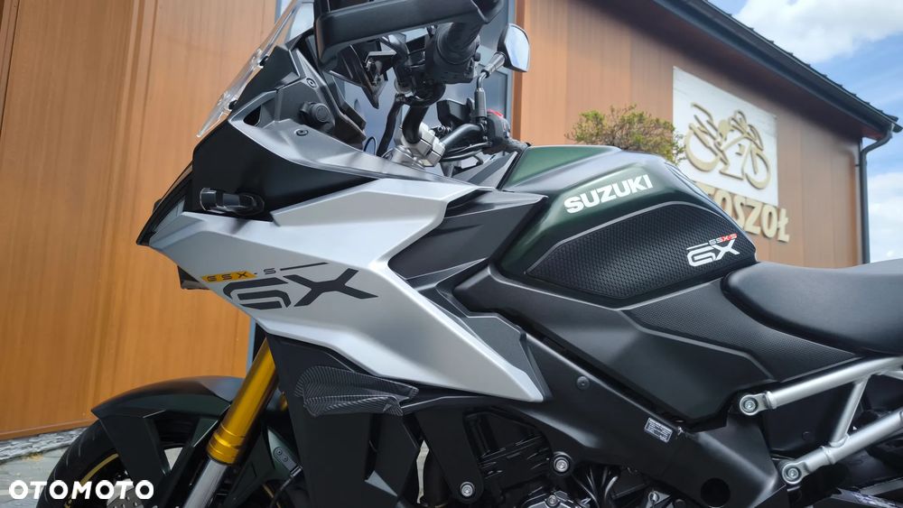 Suzuki GSX 1000 - 23