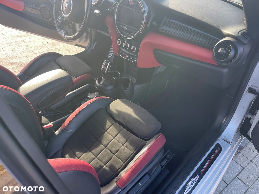 MINI John Cooper Works - 19