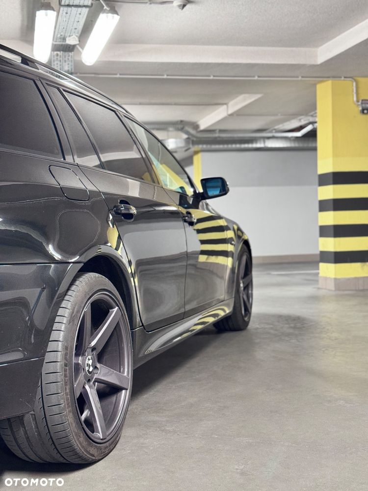 BMW Seria 5 525d - 11