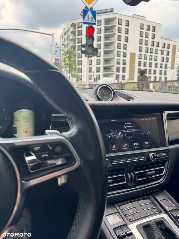 Porsche Macan Standard - 24
