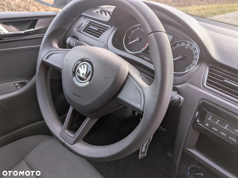 Skoda RAPID Spb 1.0 TSI Active - 25