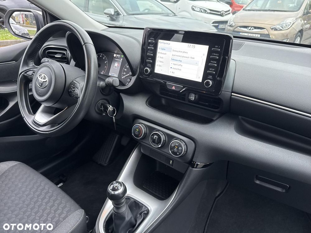 Toyota Yaris - 22