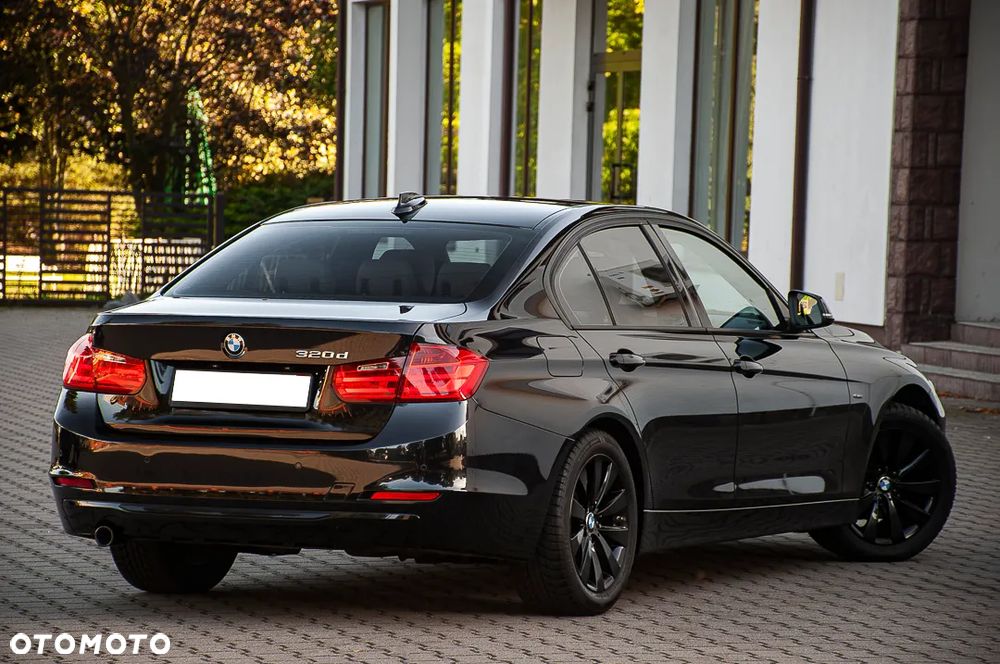 BMW Seria 3 320d M Sport Edition - 11