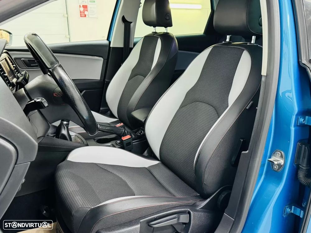 SEAT Leon ST 2.0 TDI FR Plus - 23