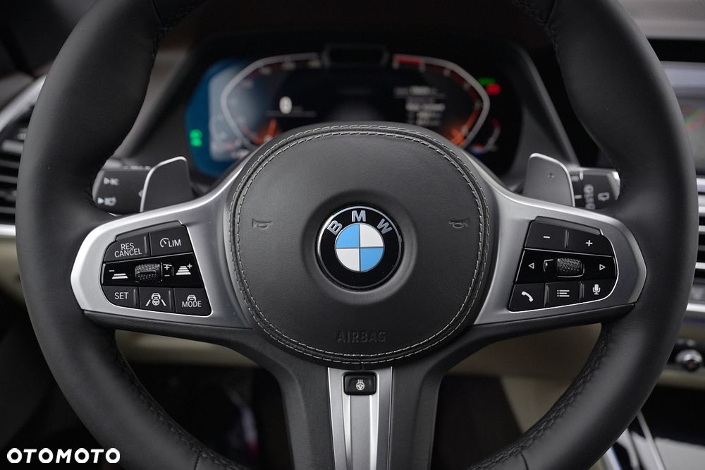 BMW X5 xDrive30d - 25