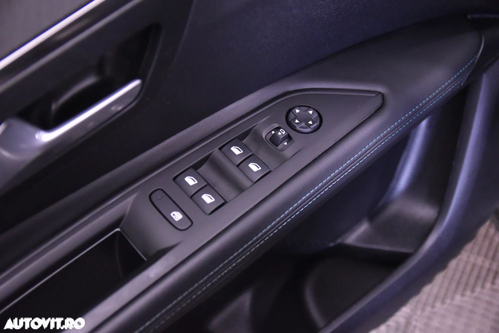 Peugeot 3008 PHEV 225 EAT8 Allure Pack - 9