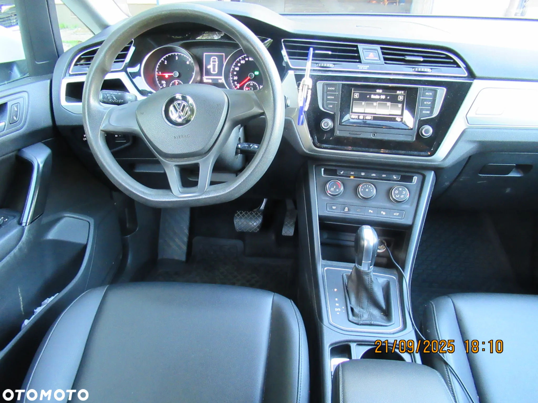 Volkswagen Touran 2.0 TDI BMT Comfortline DSG - 9
