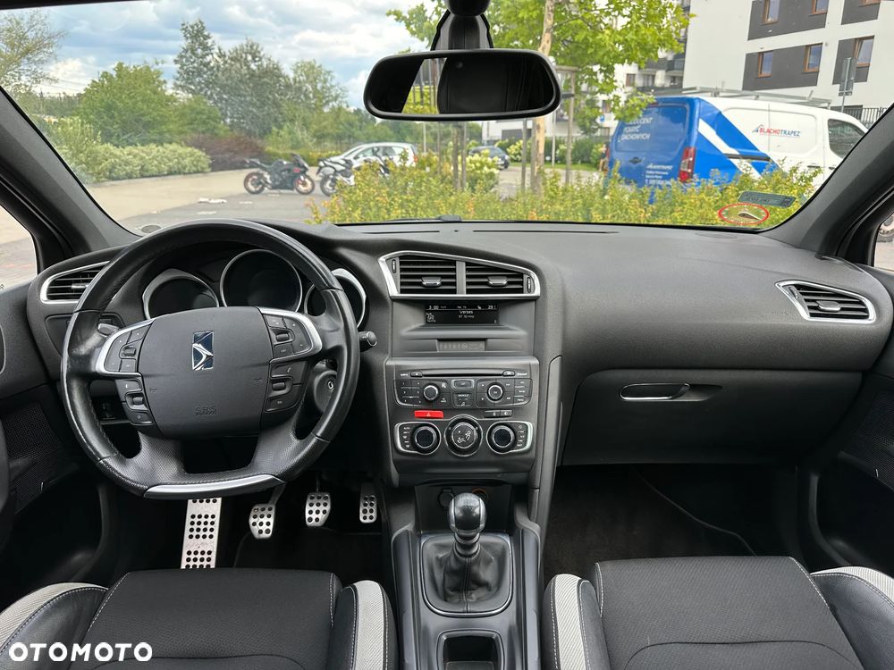 Citroën DS4 1.6 HDi SoChic - 15