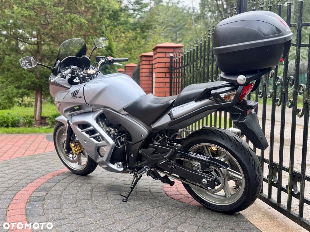 Honda CBF - 8