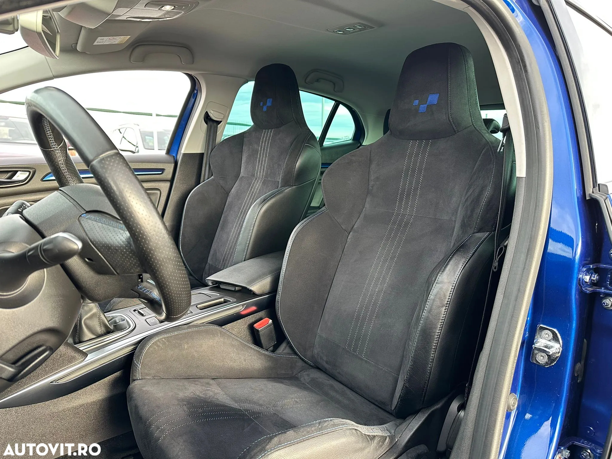 Renault Megane ENERGY TCe 130 GT LINE - 33