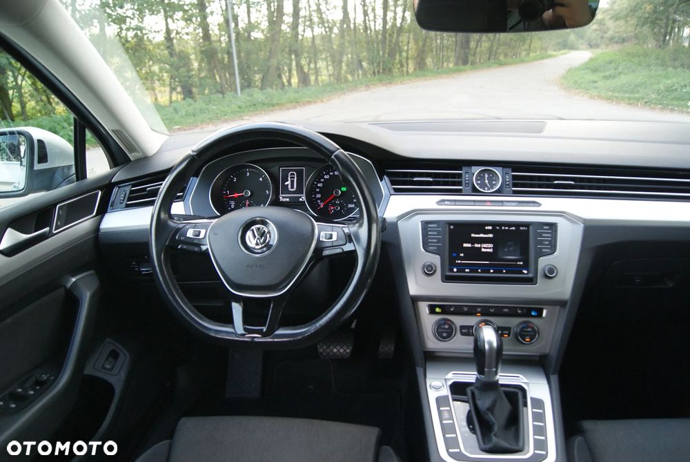 Volkswagen Passat 2.0 TDI SCR DSG Highline - 25