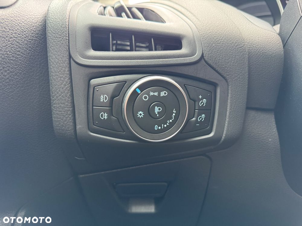 Ford Focus 1.0 EcoBoost Trend Sport - 23