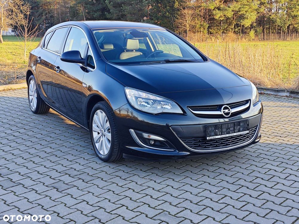 Opel Astra 1.4 Turbo Cosmo - 4