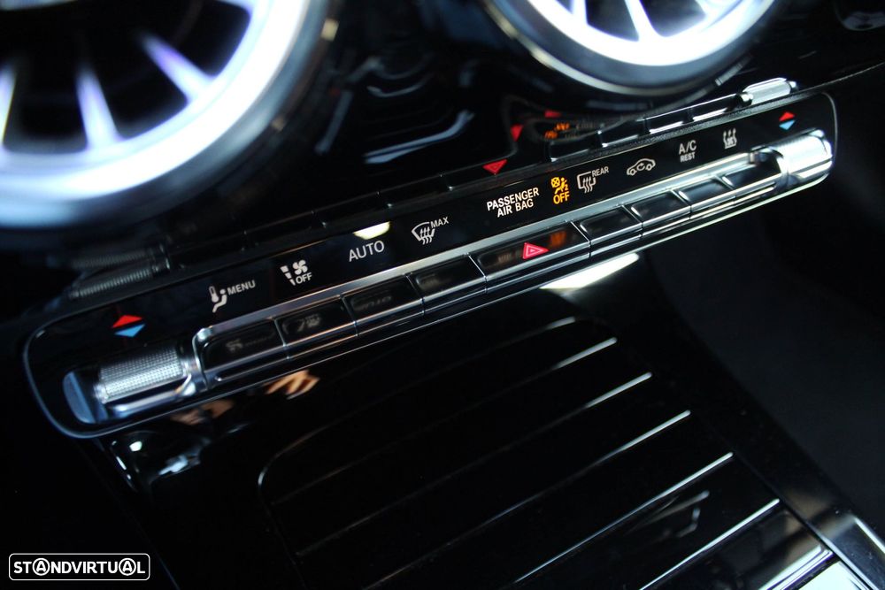 Mercedes-Benz CLA 250 e 8G-DCT AMG Line - 29