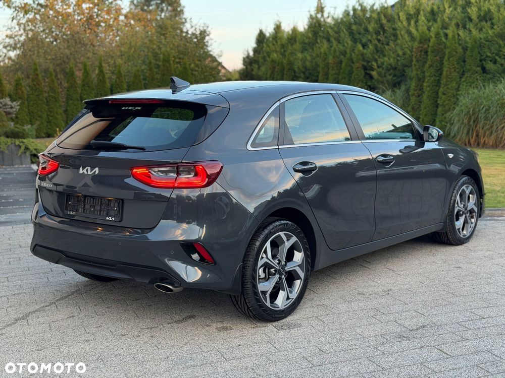 Kia Ceed - 8