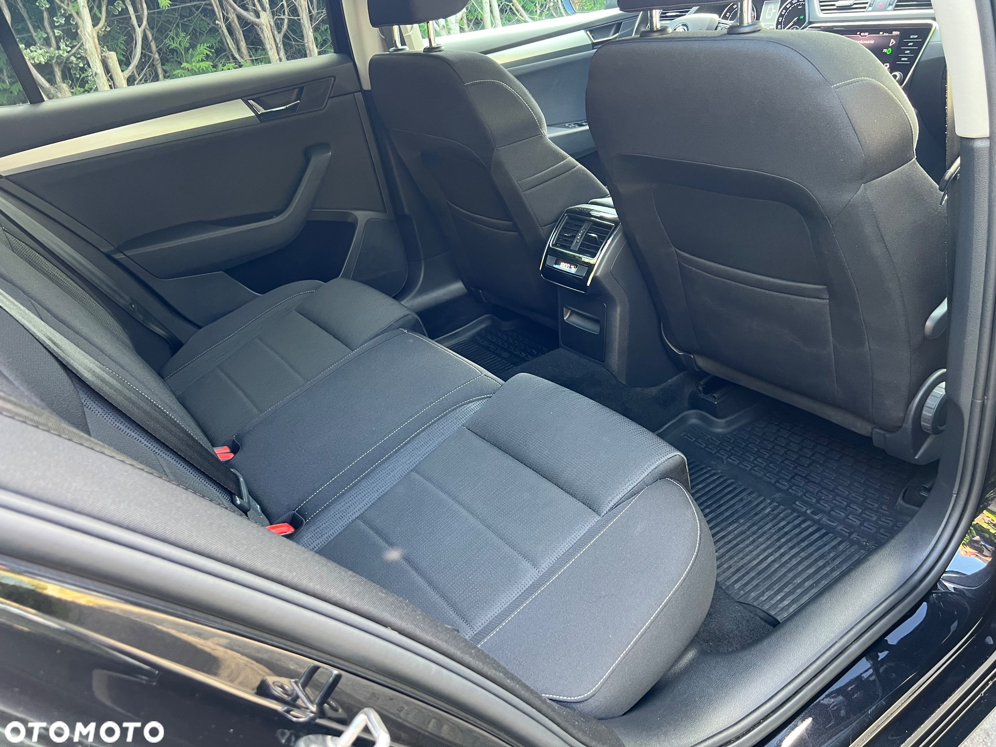 Skoda Superb 1.8 TSI Ambition DSG - 22